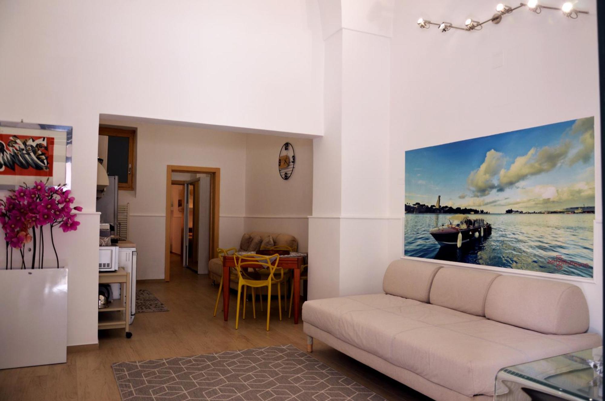 Conte Cavour Apartment Бриндизи Екстериор снимка